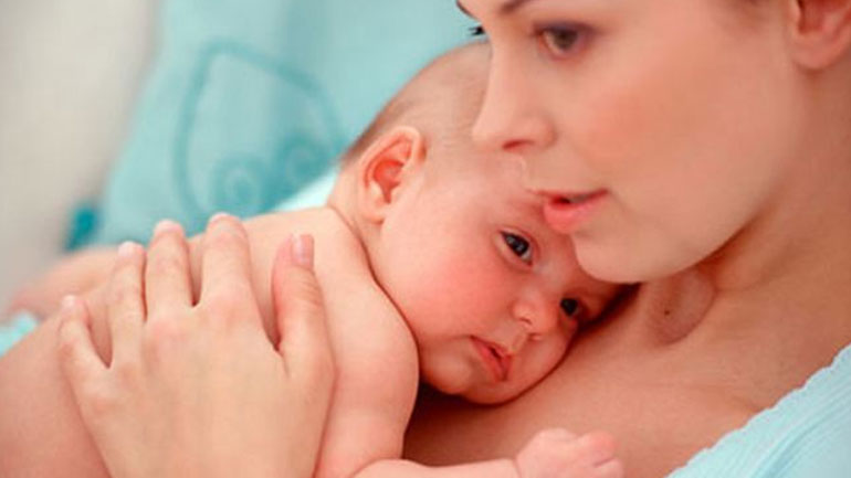 Τι να περιμένετε τις πρώτες ώρες μετά τον τοκετό